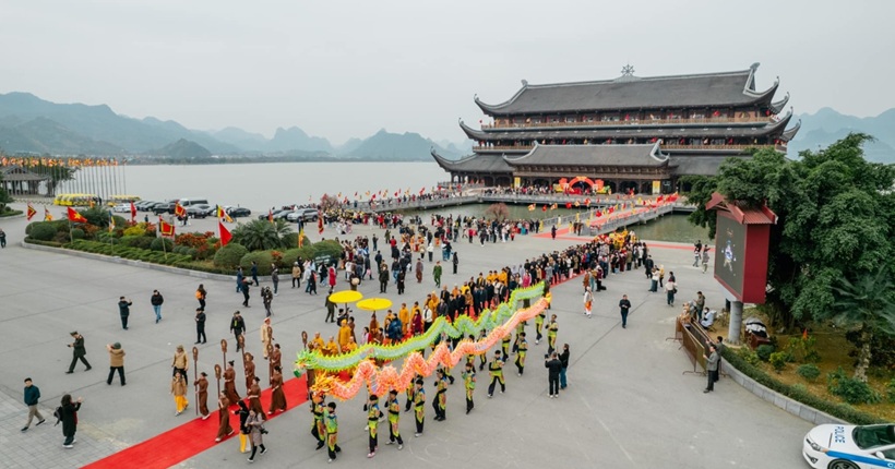 Du lịch lễ chùa du xuân đầu năm Du lịch lễ chùa du xuân đầu năm